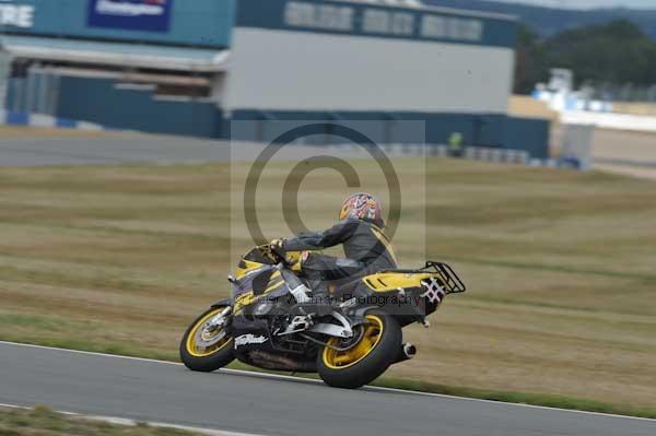 Motorcycle action photographs;Trackday digital images;donington;donington park leicestershire;donington photographs;event digital images;eventdigitalimages;no limits trackday;peter wileman photography;trackday;trackday photos