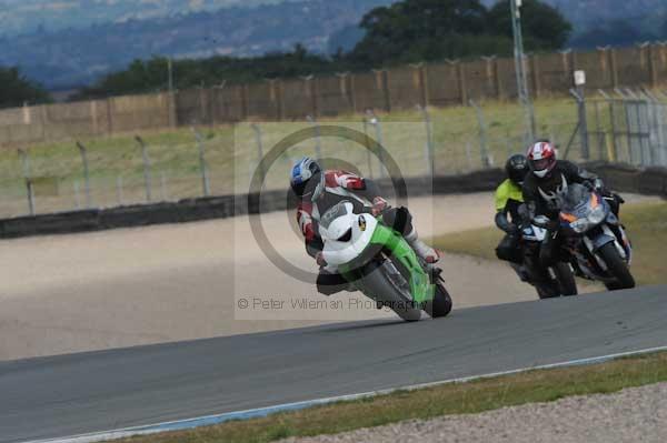 Motorcycle action photographs;Trackday digital images;donington;donington park leicestershire;donington photographs;event digital images;eventdigitalimages;no limits trackday;peter wileman photography;trackday;trackday photos