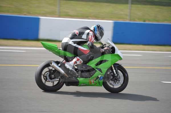 Motorcycle action photographs;Trackday digital images;donington;donington park leicestershire;donington photographs;event digital images;eventdigitalimages;no limits trackday;peter wileman photography;trackday;trackday photos