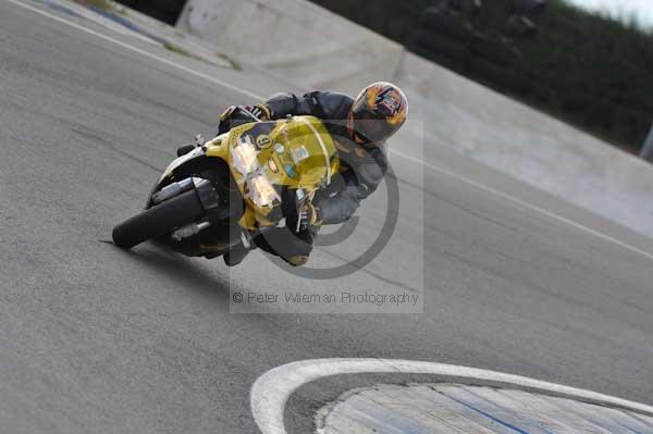 Motorcycle action photographs;Trackday digital images;donington;donington park leicestershire;donington photographs;event digital images;eventdigitalimages;no limits trackday;peter wileman photography;trackday;trackday photos