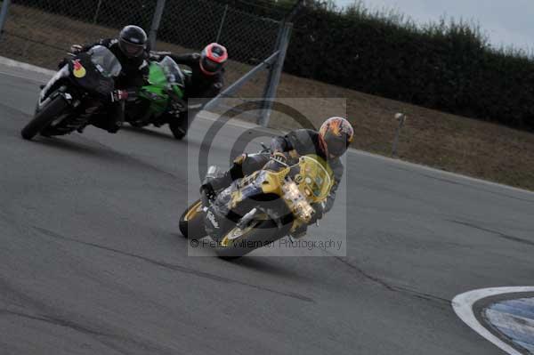 Motorcycle action photographs;Trackday digital images;donington;donington park leicestershire;donington photographs;event digital images;eventdigitalimages;no limits trackday;peter wileman photography;trackday;trackday photos