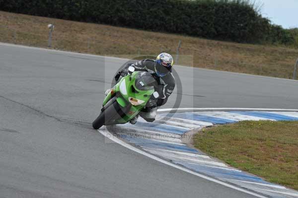 Motorcycle action photographs;Trackday digital images;donington;donington park leicestershire;donington photographs;event digital images;eventdigitalimages;no limits trackday;peter wileman photography;trackday;trackday photos