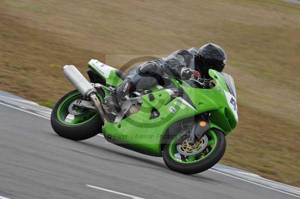 Motorcycle action photographs;Trackday digital images;donington;donington park leicestershire;donington photographs;event digital images;eventdigitalimages;no limits trackday;peter wileman photography;trackday;trackday photos