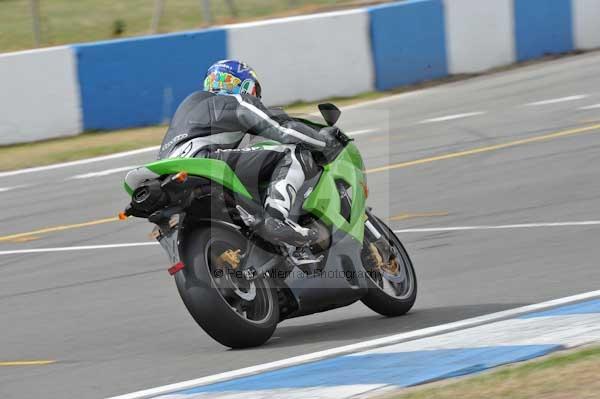 Motorcycle action photographs;Trackday digital images;donington;donington park leicestershire;donington photographs;event digital images;eventdigitalimages;no limits trackday;peter wileman photography;trackday;trackday photos