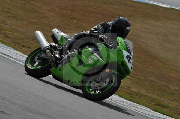 Motorcycle action photographs;Trackday digital images;donington;donington park leicestershire;donington photographs;event digital images;eventdigitalimages;no limits trackday;peter wileman photography;trackday;trackday photos