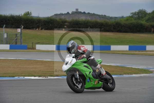 Motorcycle action photographs;Trackday digital images;donington;donington park leicestershire;donington photographs;event digital images;eventdigitalimages;no limits trackday;peter wileman photography;trackday;trackday photos