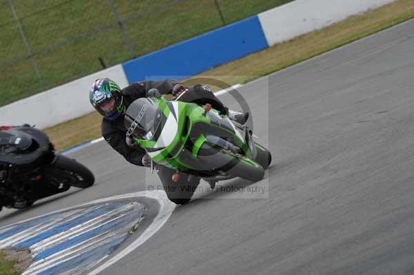 Motorcycle action photographs;Trackday digital images;donington;donington park leicestershire;donington photographs;event digital images;eventdigitalimages;no limits trackday;peter wileman photography;trackday;trackday photos