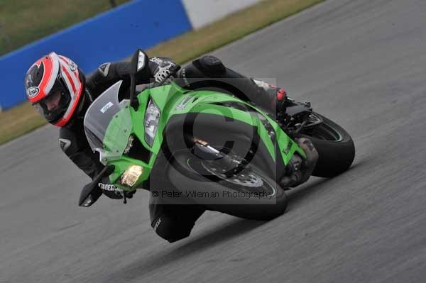 Motorcycle action photographs;Trackday digital images;donington;donington park leicestershire;donington photographs;event digital images;eventdigitalimages;no limits trackday;peter wileman photography;trackday;trackday photos