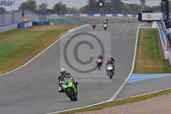 Motorcycle action photographs;Trackday digital images;donington;donington park leicestershire;donington photographs;event digital images;eventdigitalimages;no limits trackday;peter wileman photography;trackday;trackday photos