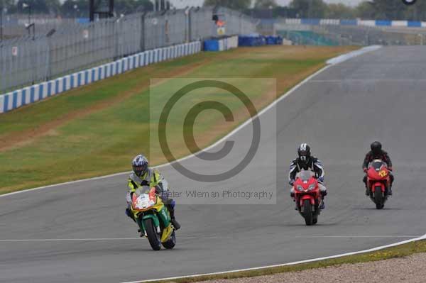 Motorcycle action photographs;Trackday digital images;donington;donington park leicestershire;donington photographs;event digital images;eventdigitalimages;no limits trackday;peter wileman photography;trackday;trackday photos