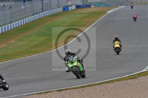 Motorcycle action photographs;Trackday digital images;donington;donington park leicestershire;donington photographs;event digital images;eventdigitalimages;no limits trackday;peter wileman photography;trackday;trackday photos