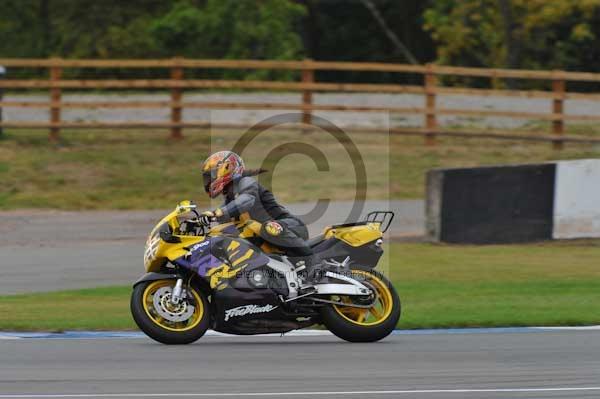 Motorcycle action photographs;Trackday digital images;donington;donington park leicestershire;donington photographs;event digital images;eventdigitalimages;no limits trackday;peter wileman photography;trackday;trackday photos