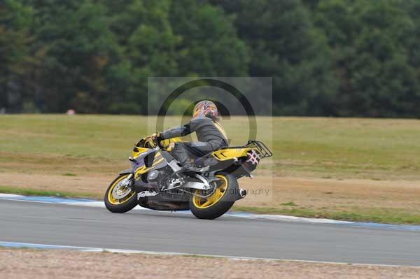 Motorcycle action photographs;Trackday digital images;donington;donington park leicestershire;donington photographs;event digital images;eventdigitalimages;no limits trackday;peter wileman photography;trackday;trackday photos