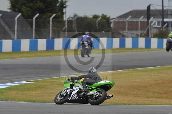 Motorcycle action photographs;Trackday digital images;donington;donington park leicestershire;donington photographs;event digital images;eventdigitalimages;no limits trackday;peter wileman photography;trackday;trackday photos