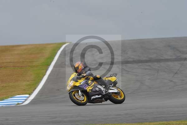 Motorcycle action photographs;Trackday digital images;donington;donington park leicestershire;donington photographs;event digital images;eventdigitalimages;no limits trackday;peter wileman photography;trackday;trackday photos