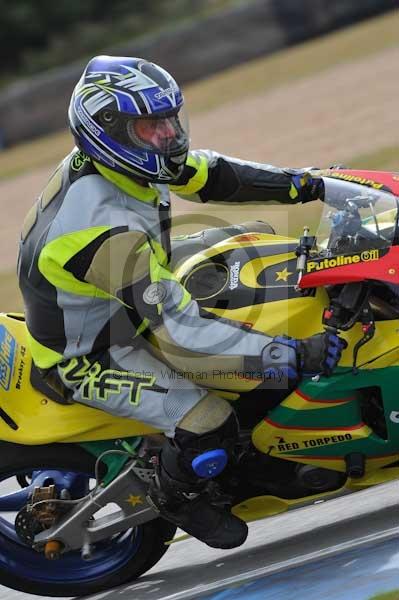 Motorcycle action photographs;Trackday digital images;donington;donington park leicestershire;donington photographs;event digital images;eventdigitalimages;no limits trackday;peter wileman photography;trackday;trackday photos