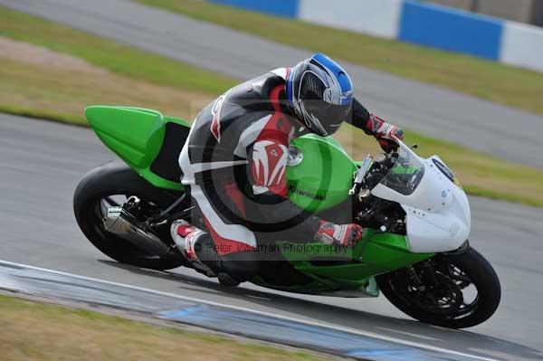 Motorcycle action photographs;Trackday digital images;donington;donington park leicestershire;donington photographs;event digital images;eventdigitalimages;no limits trackday;peter wileman photography;trackday;trackday photos