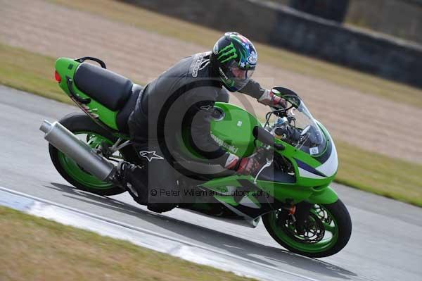 Motorcycle action photographs;Trackday digital images;donington;donington park leicestershire;donington photographs;event digital images;eventdigitalimages;no limits trackday;peter wileman photography;trackday;trackday photos