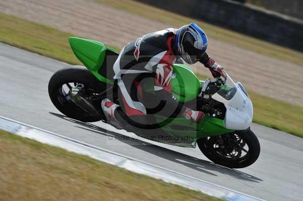 Motorcycle action photographs;Trackday digital images;donington;donington park leicestershire;donington photographs;event digital images;eventdigitalimages;no limits trackday;peter wileman photography;trackday;trackday photos