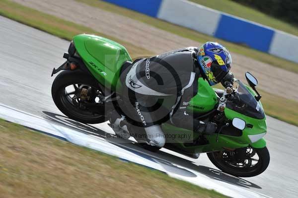 Motorcycle action photographs;Trackday digital images;donington;donington park leicestershire;donington photographs;event digital images;eventdigitalimages;no limits trackday;peter wileman photography;trackday;trackday photos