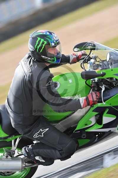 Motorcycle action photographs;Trackday digital images;donington;donington park leicestershire;donington photographs;event digital images;eventdigitalimages;no limits trackday;peter wileman photography;trackday;trackday photos