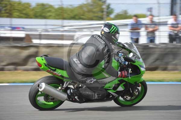 Motorcycle action photographs;Trackday digital images;donington;donington park leicestershire;donington photographs;event digital images;eventdigitalimages;no limits trackday;peter wileman photography;trackday;trackday photos