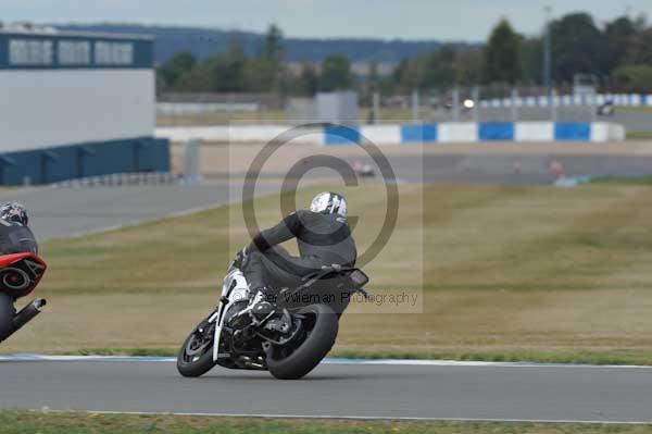 Motorcycle action photographs;Trackday digital images;donington;donington park leicestershire;donington photographs;event digital images;eventdigitalimages;no limits trackday;peter wileman photography;trackday;trackday photos