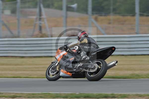 Motorcycle action photographs;Trackday digital images;donington;donington park leicestershire;donington photographs;event digital images;eventdigitalimages;no limits trackday;peter wileman photography;trackday;trackday photos