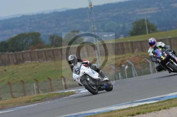 Motorcycle action photographs;Trackday digital images;donington;donington park leicestershire;donington photographs;event digital images;eventdigitalimages;no limits trackday;peter wileman photography;trackday;trackday photos