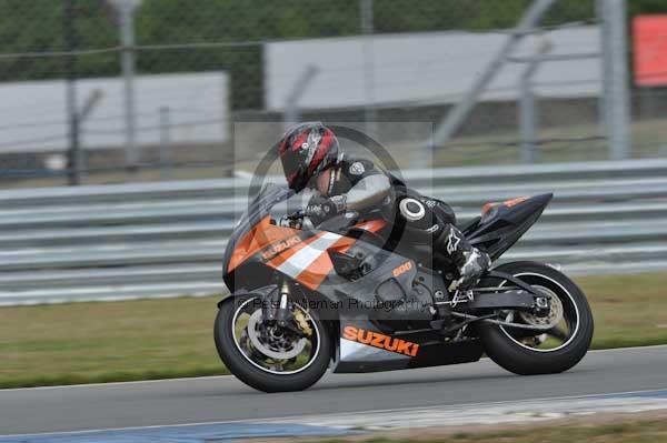 Motorcycle action photographs;Trackday digital images;donington;donington park leicestershire;donington photographs;event digital images;eventdigitalimages;no limits trackday;peter wileman photography;trackday;trackday photos