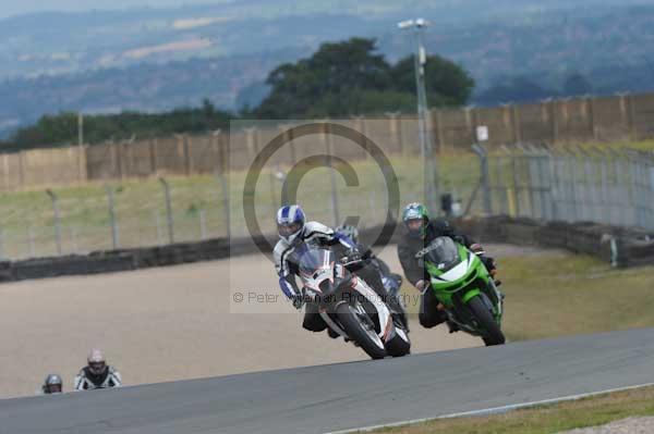 Motorcycle action photographs;Trackday digital images;donington;donington park leicestershire;donington photographs;event digital images;eventdigitalimages;no limits trackday;peter wileman photography;trackday;trackday photos