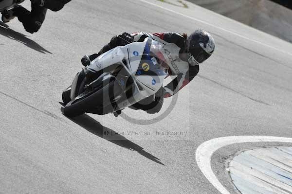 Motorcycle action photographs;Trackday digital images;donington;donington park leicestershire;donington photographs;event digital images;eventdigitalimages;no limits trackday;peter wileman photography;trackday;trackday photos