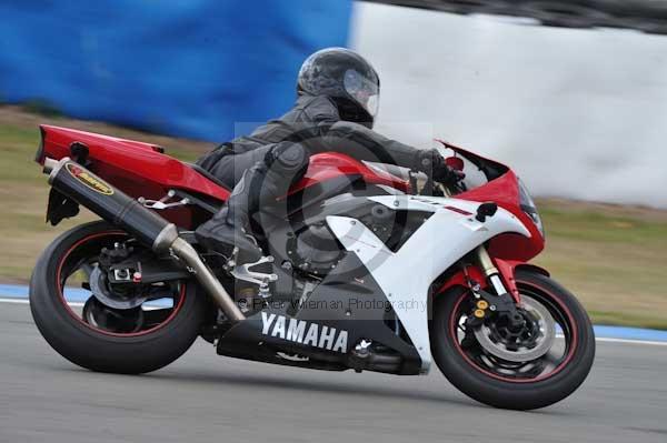 Motorcycle action photographs;Trackday digital images;donington;donington park leicestershire;donington photographs;event digital images;eventdigitalimages;no limits trackday;peter wileman photography;trackday;trackday photos