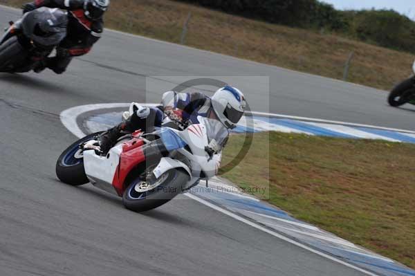 Motorcycle action photographs;Trackday digital images;donington;donington park leicestershire;donington photographs;event digital images;eventdigitalimages;no limits trackday;peter wileman photography;trackday;trackday photos