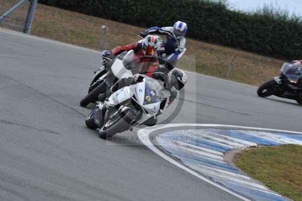 Motorcycle action photographs;Trackday digital images;donington;donington park leicestershire;donington photographs;event digital images;eventdigitalimages;no limits trackday;peter wileman photography;trackday;trackday photos