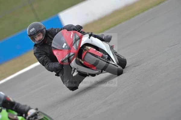 Motorcycle action photographs;Trackday digital images;donington;donington park leicestershire;donington photographs;event digital images;eventdigitalimages;no limits trackday;peter wileman photography;trackday;trackday photos