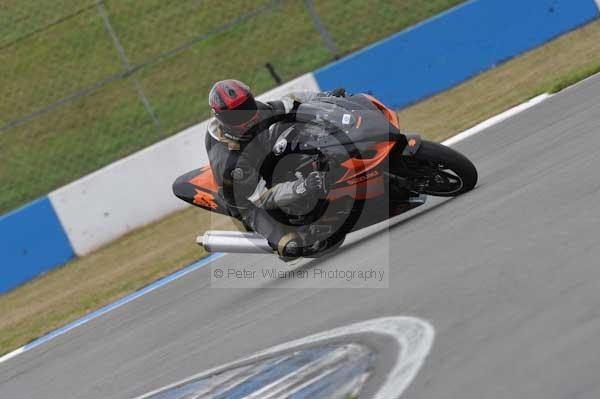 Motorcycle action photographs;Trackday digital images;donington;donington park leicestershire;donington photographs;event digital images;eventdigitalimages;no limits trackday;peter wileman photography;trackday;trackday photos