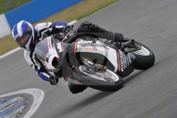 Motorcycle action photographs;Trackday digital images;donington;donington park leicestershire;donington photographs;event digital images;eventdigitalimages;no limits trackday;peter wileman photography;trackday;trackday photos