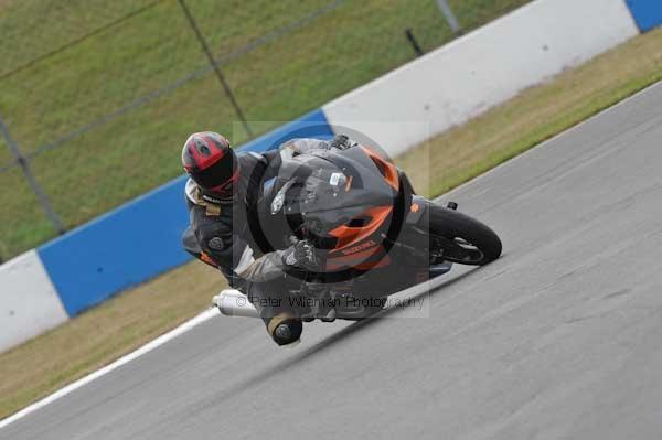 Motorcycle action photographs;Trackday digital images;donington;donington park leicestershire;donington photographs;event digital images;eventdigitalimages;no limits trackday;peter wileman photography;trackday;trackday photos