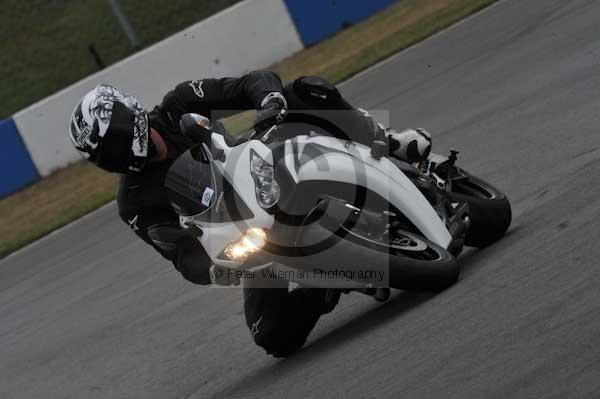 Motorcycle action photographs;Trackday digital images;donington;donington park leicestershire;donington photographs;event digital images;eventdigitalimages;no limits trackday;peter wileman photography;trackday;trackday photos