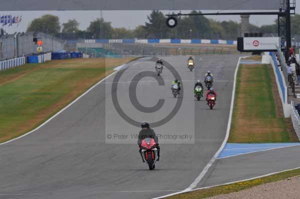 Motorcycle action photographs;Trackday digital images;donington;donington park leicestershire;donington photographs;event digital images;eventdigitalimages;no limits trackday;peter wileman photography;trackday;trackday photos