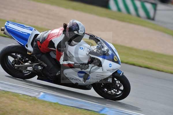 Motorcycle action photographs;Trackday digital images;donington;donington park leicestershire;donington photographs;event digital images;eventdigitalimages;no limits trackday;peter wileman photography;trackday;trackday photos