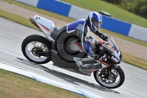 Motorcycle action photographs;Trackday digital images;donington;donington park leicestershire;donington photographs;event digital images;eventdigitalimages;no limits trackday;peter wileman photography;trackday;trackday photos