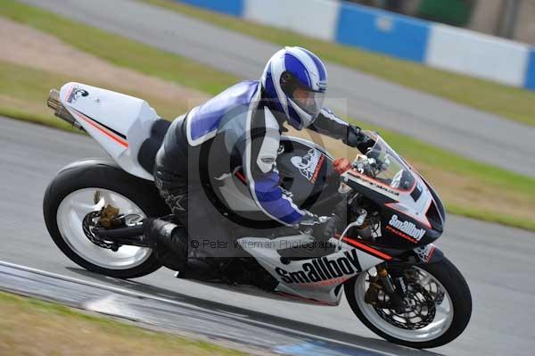 Motorcycle action photographs;Trackday digital images;donington;donington park leicestershire;donington photographs;event digital images;eventdigitalimages;no limits trackday;peter wileman photography;trackday;trackday photos