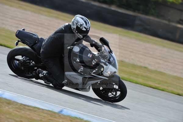 Motorcycle action photographs;Trackday digital images;donington;donington park leicestershire;donington photographs;event digital images;eventdigitalimages;no limits trackday;peter wileman photography;trackday;trackday photos