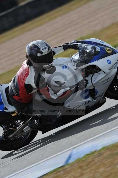 Motorcycle action photographs;Trackday digital images;donington;donington park leicestershire;donington photographs;event digital images;eventdigitalimages;no limits trackday;peter wileman photography;trackday;trackday photos