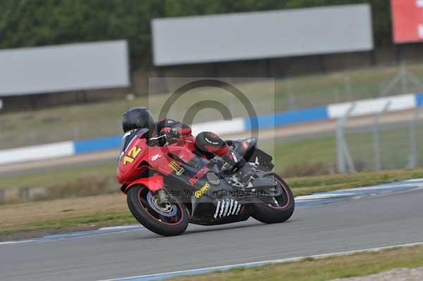 Motorcycle action photographs;Trackday digital images;donington;donington park leicestershire;donington photographs;event digital images;eventdigitalimages;no limits trackday;peter wileman photography;trackday;trackday photos