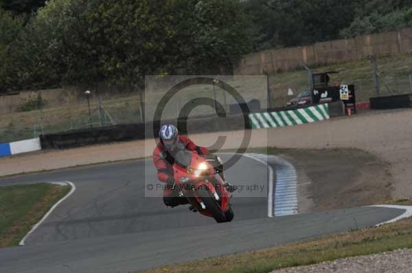 Motorcycle action photographs;Trackday digital images;donington;donington park leicestershire;donington photographs;event digital images;eventdigitalimages;no limits trackday;peter wileman photography;trackday;trackday photos