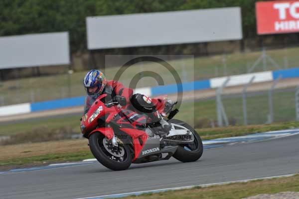 Motorcycle action photographs;Trackday digital images;donington;donington park leicestershire;donington photographs;event digital images;eventdigitalimages;no limits trackday;peter wileman photography;trackday;trackday photos