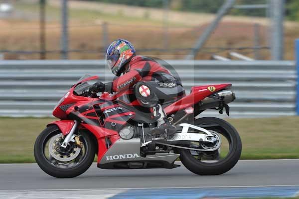 Motorcycle action photographs;Trackday digital images;donington;donington park leicestershire;donington photographs;event digital images;eventdigitalimages;no limits trackday;peter wileman photography;trackday;trackday photos